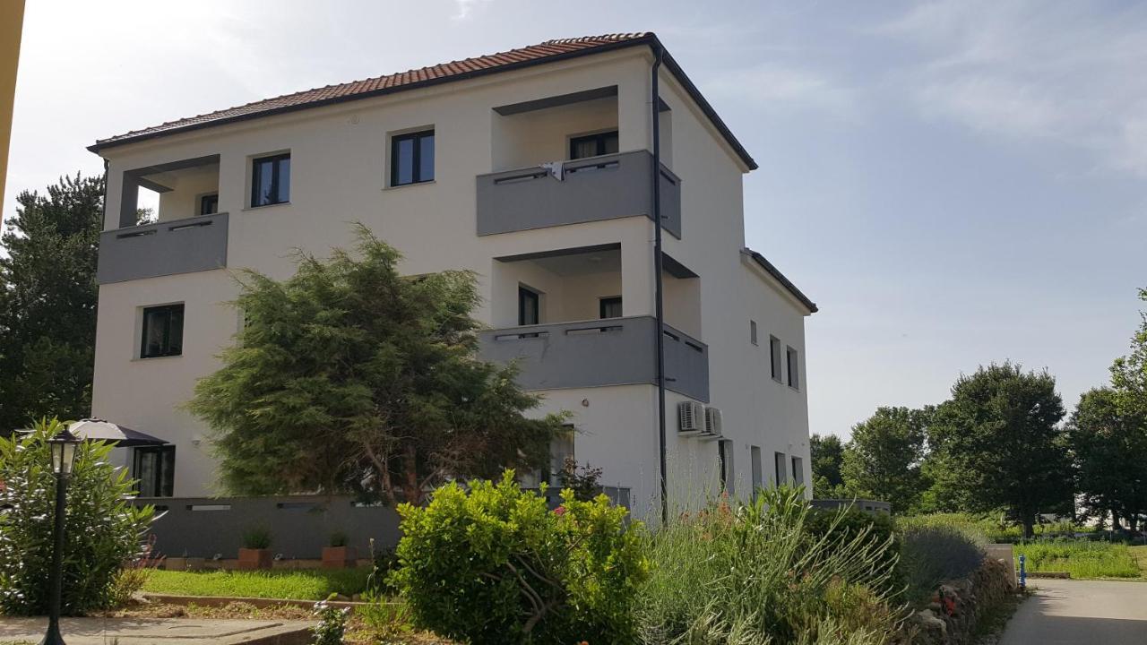 Studios Artemis Baška Exterior foto
