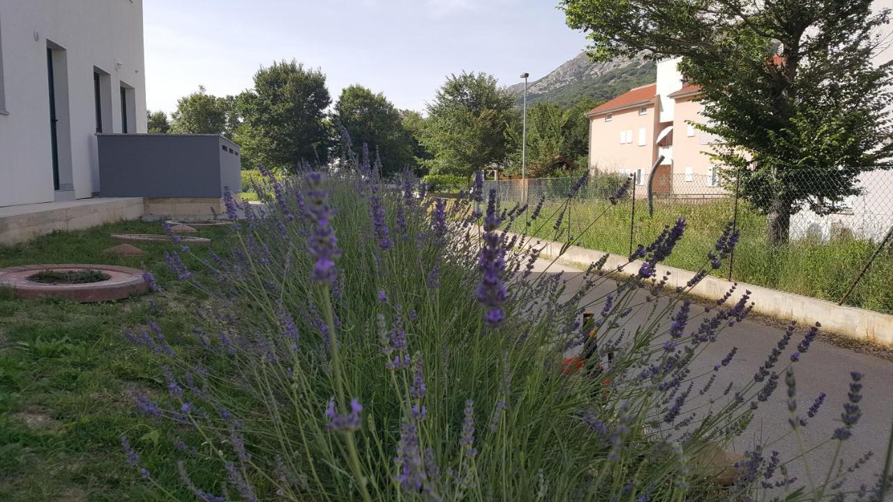 Studios Artemis Baška Exterior foto